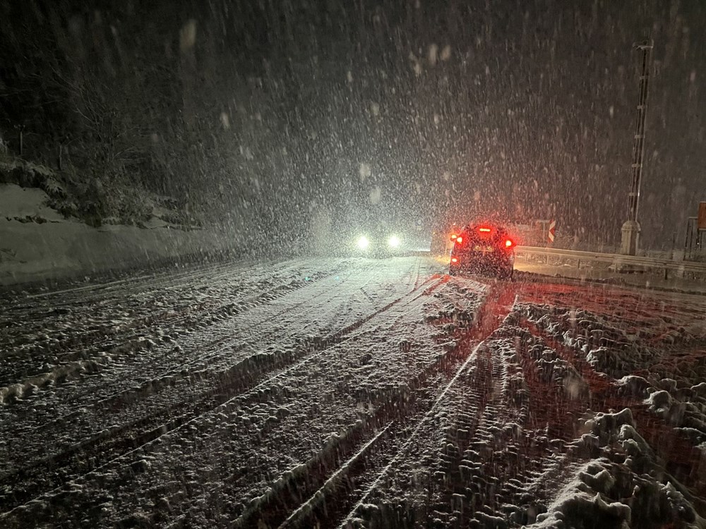 İstanbul'un dibine kadar geldi: Birçok kentte kar sevinci yaşandı - 12