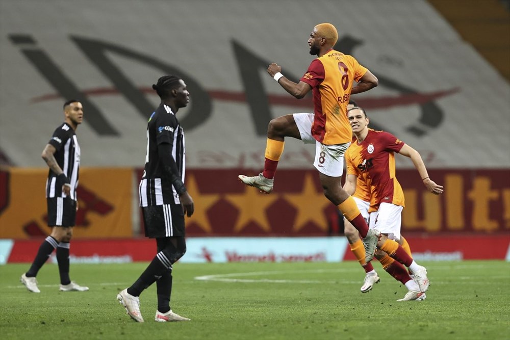 Galatasaray ve Fenerbahçe kazandı, zirve yarışı kızıştı - 8