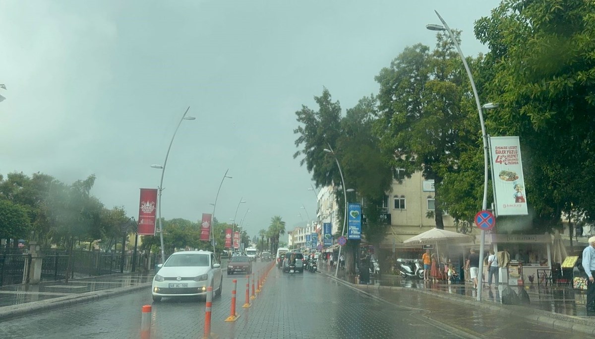 Marmaris’e sonbaharın ilk yağmuru yağdı