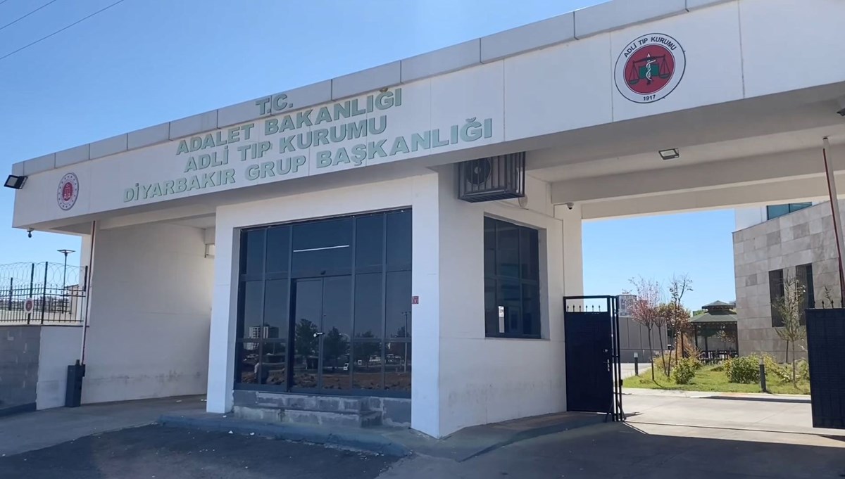 Diyarbakır’da silahlı kavga: 2 kuzen öldü Diyarbakır’da silahlı kavga: 2 kuzen öldü