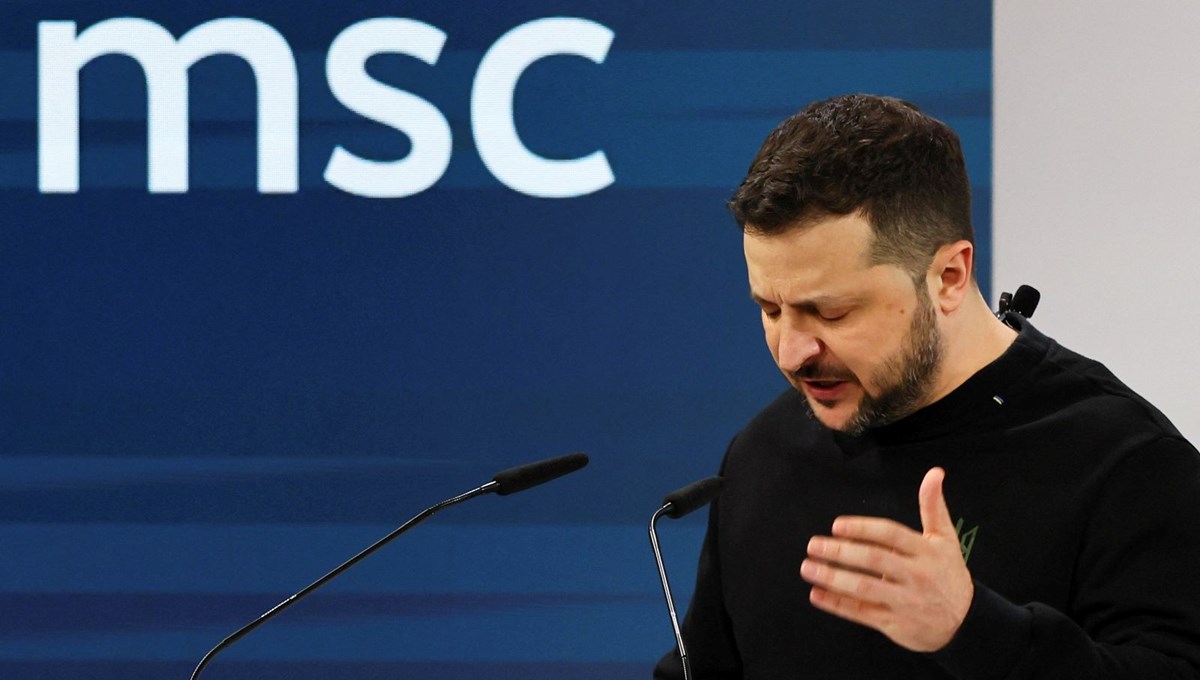 Zelenski: Ukrayna'daki mühimmat sıkıntısı Putin'i güçlendiriyor Zelenski: Ukrayna'daki mühimmat sıkıntısı Putin'i güçlendiriyor