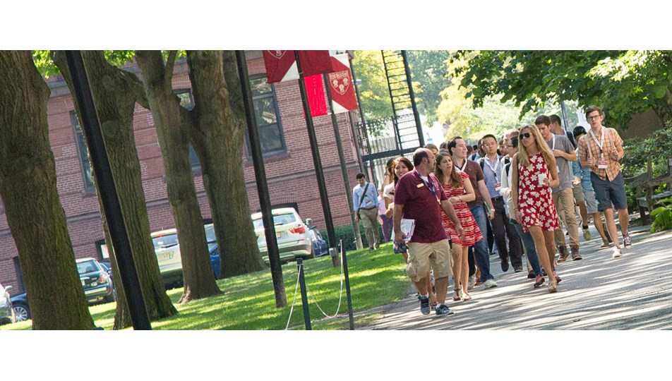 Harvard'dan öğrenci-öğretim üyesi ilişkisine yasak