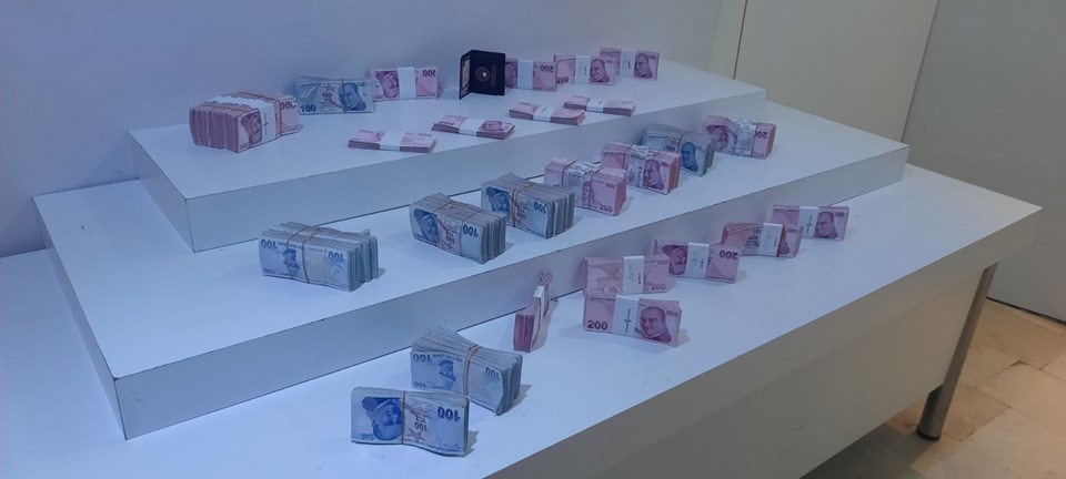 12 Milyon Liral k Vurgun Yapan Sahte Savc Yakaland Son Dakika 12-milyon-liral-k-vurgun-yapan-sahte-savc-yakaland-son-dakika
