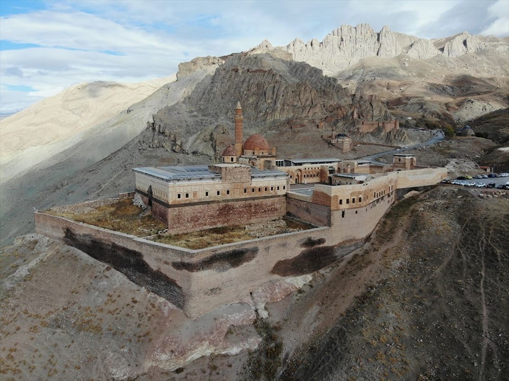 Anadolu'nun eşsiz mimari örneği: İshak Paşa Sarayı - 2