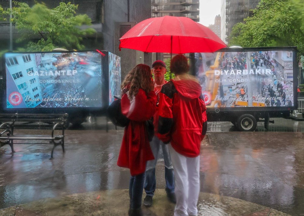 New York'ta Türk günü yürüyüşü