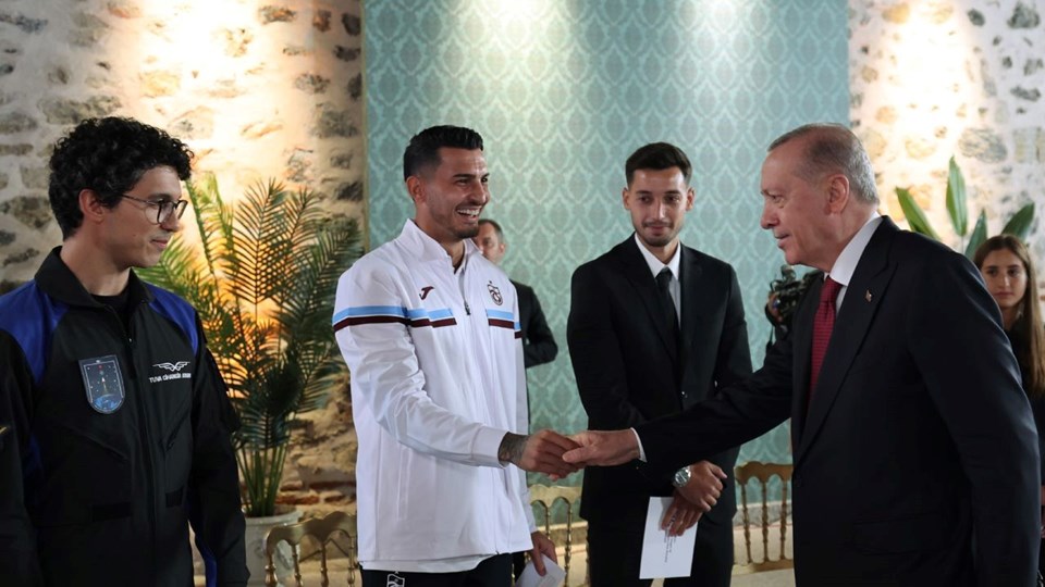 Cumhurbaşkanı Erdoğan gençlere  tütünle mücadeleyi anlattı: Kişiye özel planlar hazırlıyoruz - 1