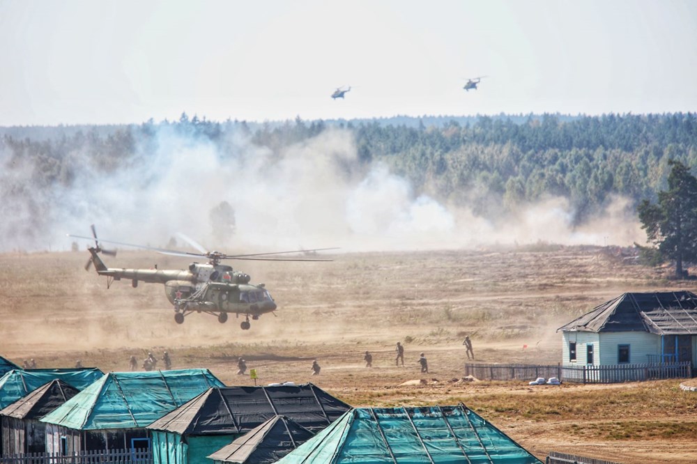 Rusya'dan dünyaya gözdağı: NATO'ya göstere göstere dev tatbikat - 17