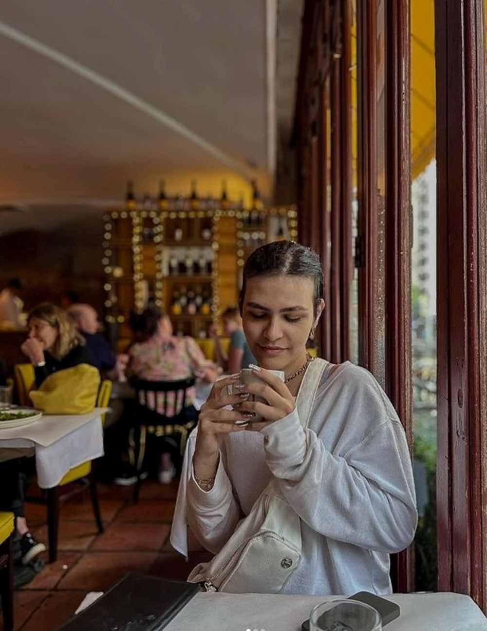 Oyuncu Çiçek Dilligil'in cinsiyet değiştirmeye karar veren oğlunun son hali - 8