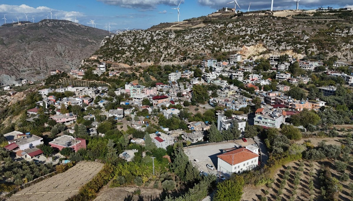 2 bin nüfuslu mahallede herkesin soyadı aynı: İlk kez duyan şaşırıyor 2 bin nüfuslu mahallede herkesin soyadı aynı: İlk kez duyan şaşırıyor