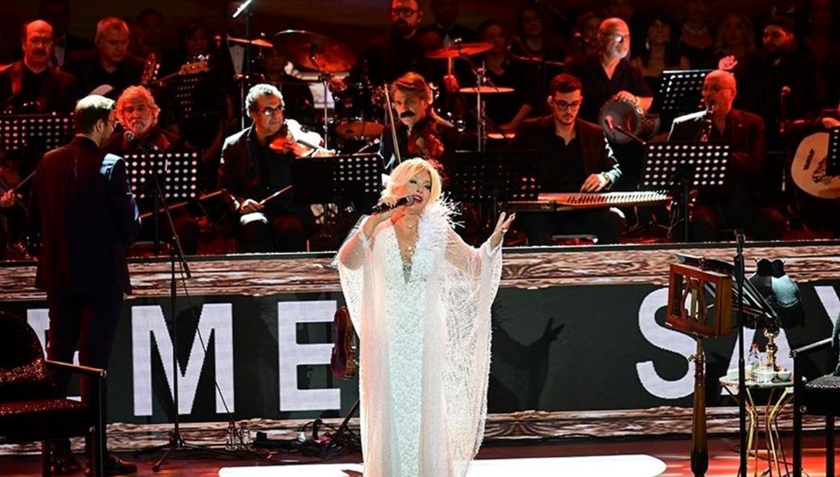 Emel Sayın