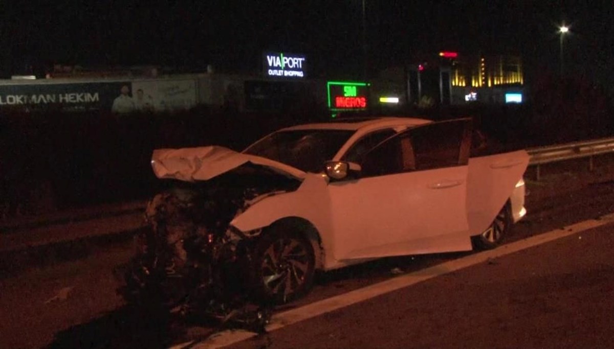 Pendik'te tiyatro oyuncusunun karıştığı kazada 2 kişi yaralandı