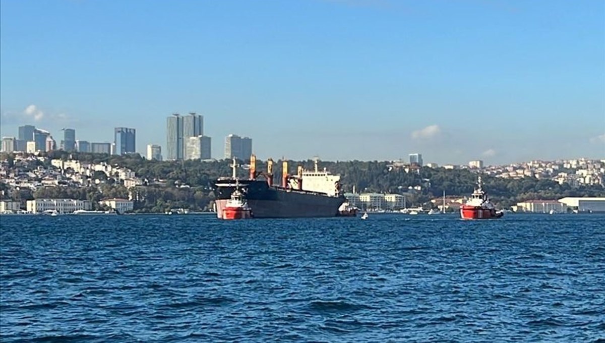 İstanbul Boğazı'nda gemi trafiği çift yönlü askıya alındı