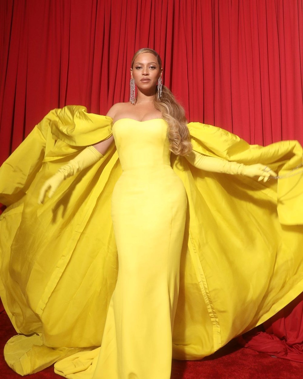 Dubai'deki otel açılışında Beyonce'ye bir saat için 24 milyon dolar ödendi - 3