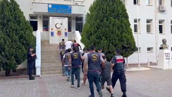FETÖ tehdidiyle milyonluk vurgun