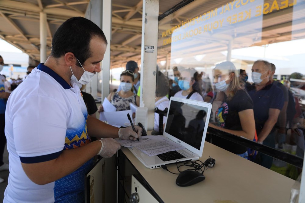 Antalya'ya iki günde 35 bin Rus turist geldi - 2