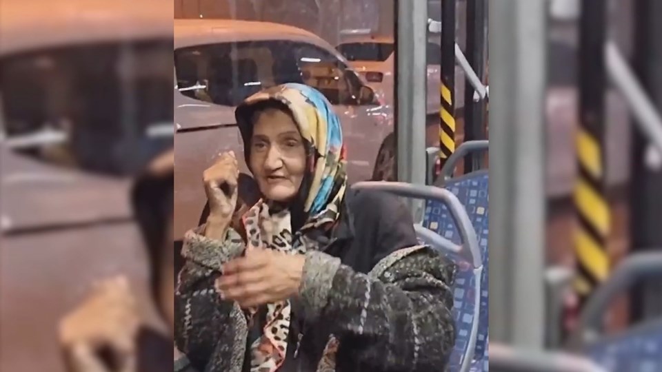 Şanlıurfa'da bir kadının otobüsten zorla indirildiği görünüler tepki çekti.