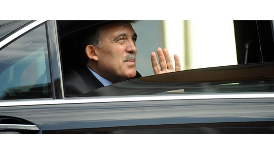 Hastaneden Gül'e geçici izin