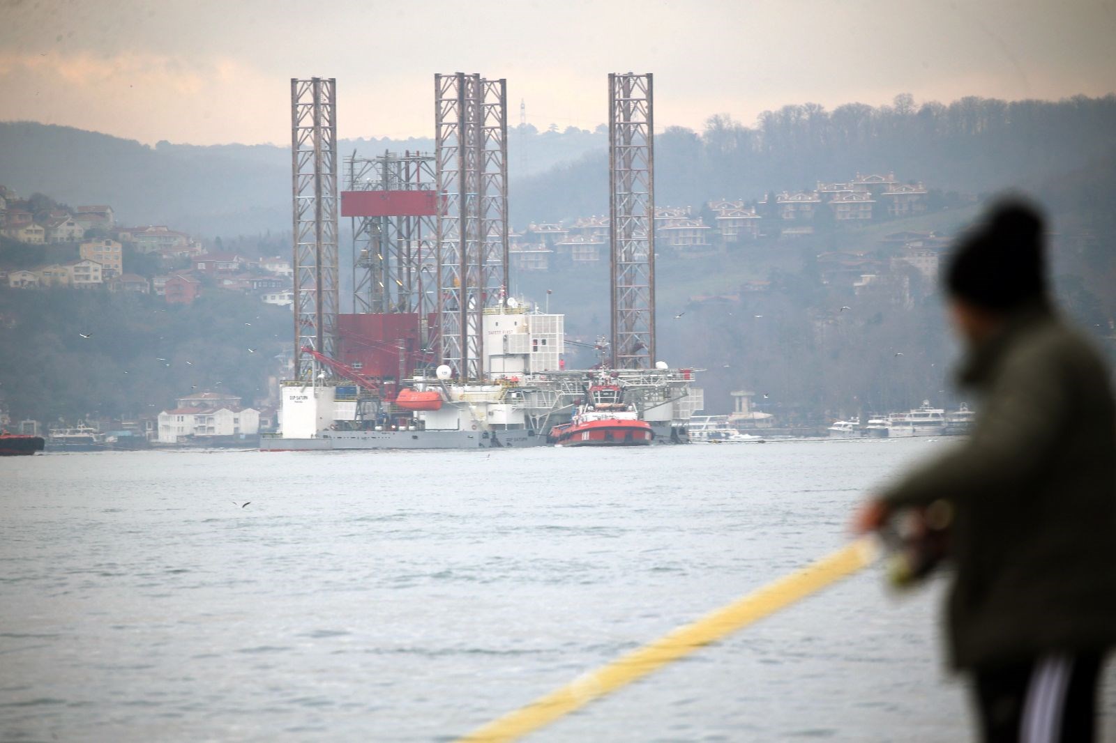 Dev Platform İstanbul Boğazı’ndan Geçti - Son Dakika Türkiye Haberleri ...