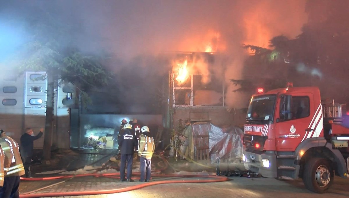 İstanbul'da dokuma atölyesinde yangın çıktı