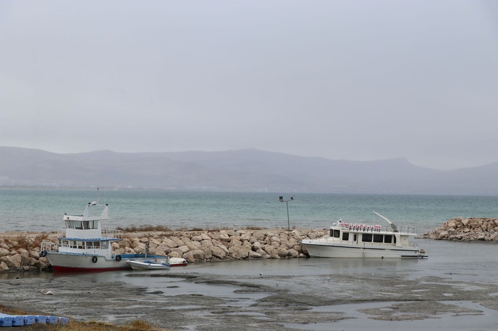Van Gölü’nde su seviyesi 4 metre düştü - 3