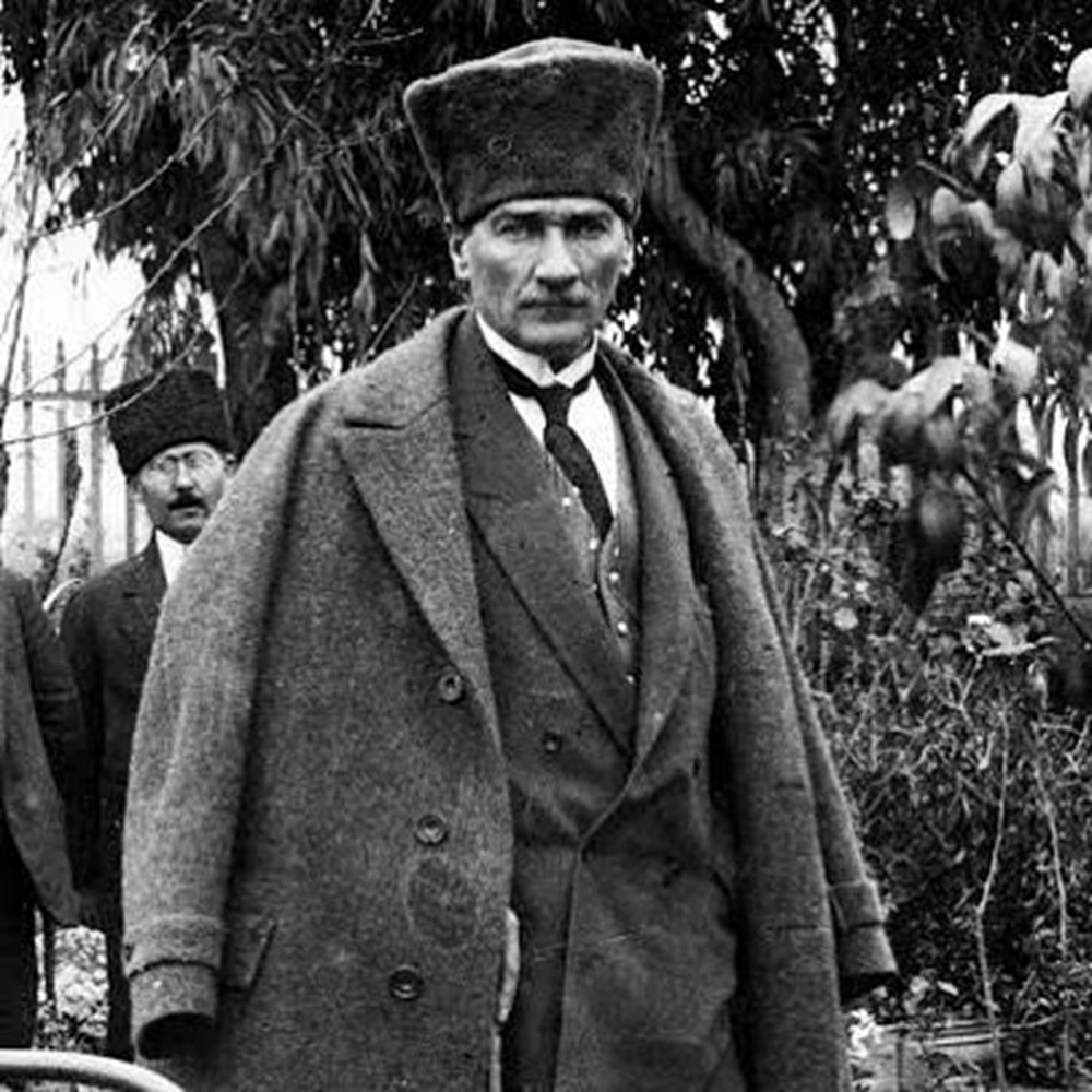 Ünlü isimlerden 29 Ekim Cumhuriyet Bayramı mesajları (Türkiye Cumhuriyeti 97 yaşında) - 1