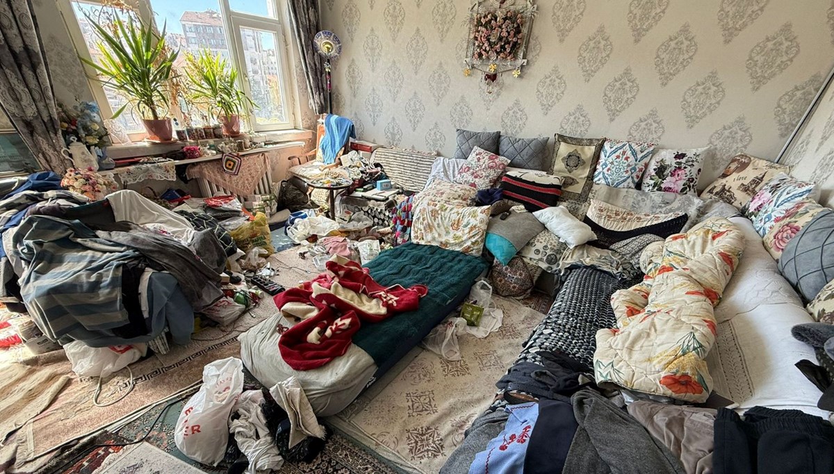 Eskişehir'de bir evden 1 ton çöp çıkarıldı