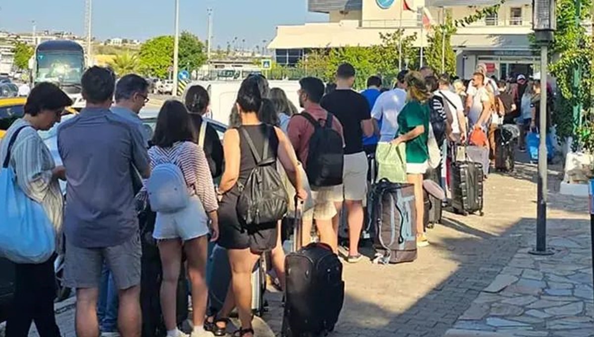 Kapıda vize Çeşme'ye yaradı Kapıda vize Çeşme'ye yaradı