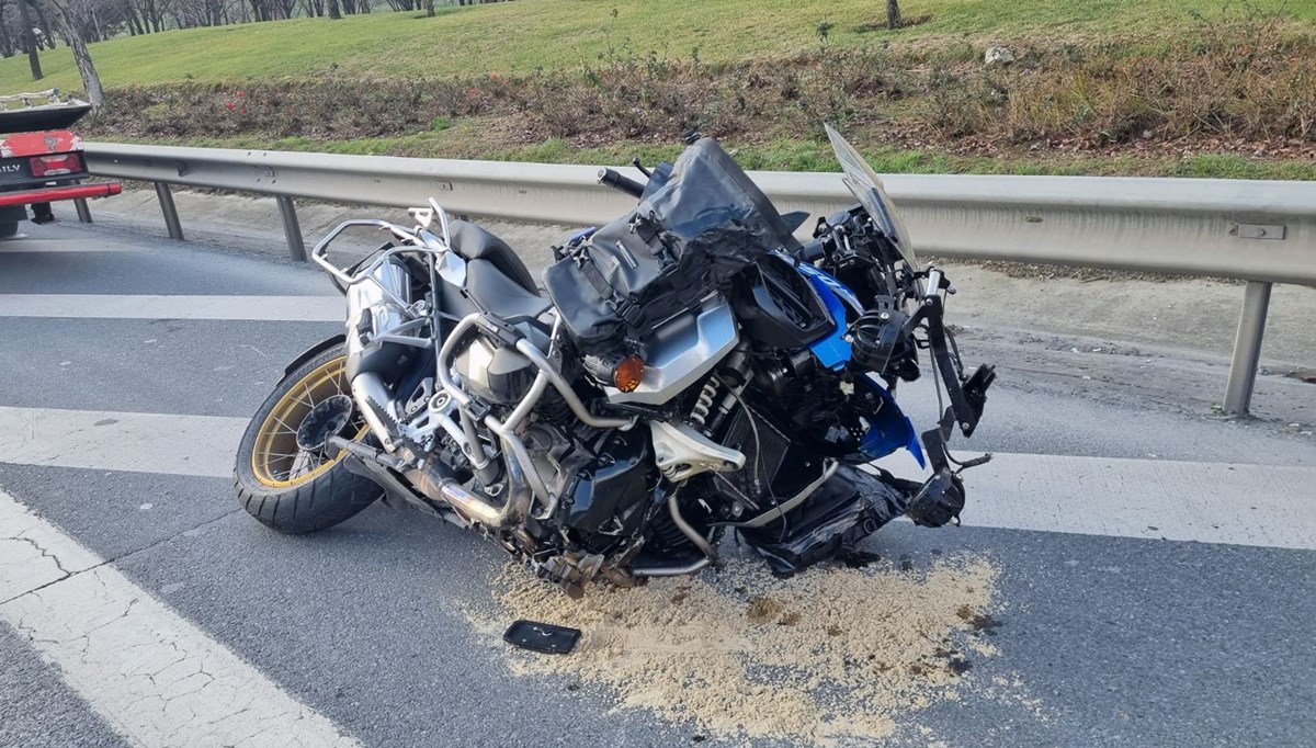 Esenler'de feci kaza: Otomobille çarpıştı, hayatını kaybetti