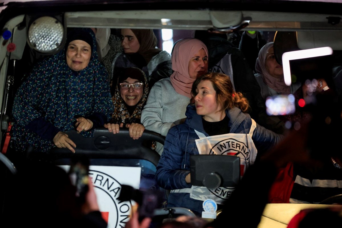 6I82Ab0KM0221BphmhB-Hg.jpg