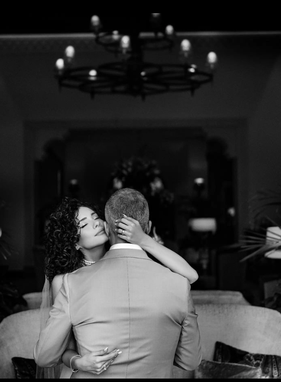 Özcan Deniz ve Samar Dadgar'dan Nikah Pozları! Radyo Dinle I Radyogo