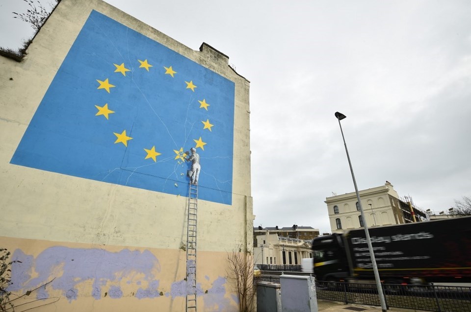Banksy'nin Brexit resmi ortadan kayboldu - 1