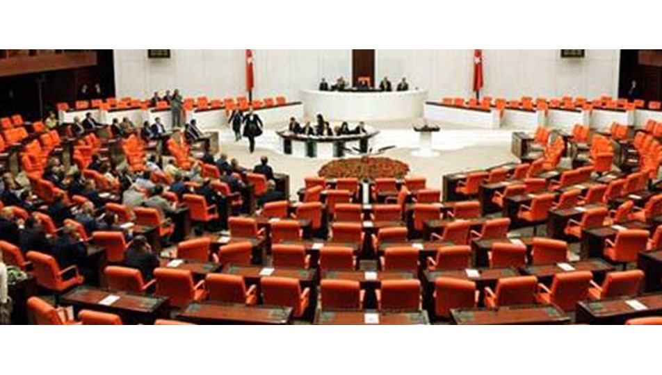'Kadına şiddet'i önlemeye komisyon