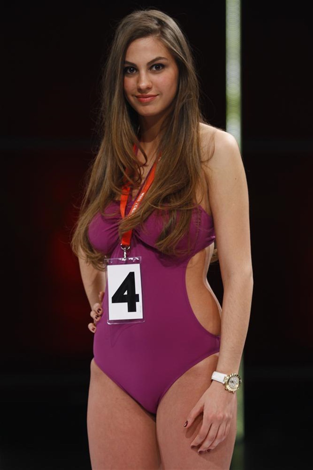 Мисс трясучка. Мисс трясучка. Мисс трясучка. Мисс америка 2023. Мисс трясучка.