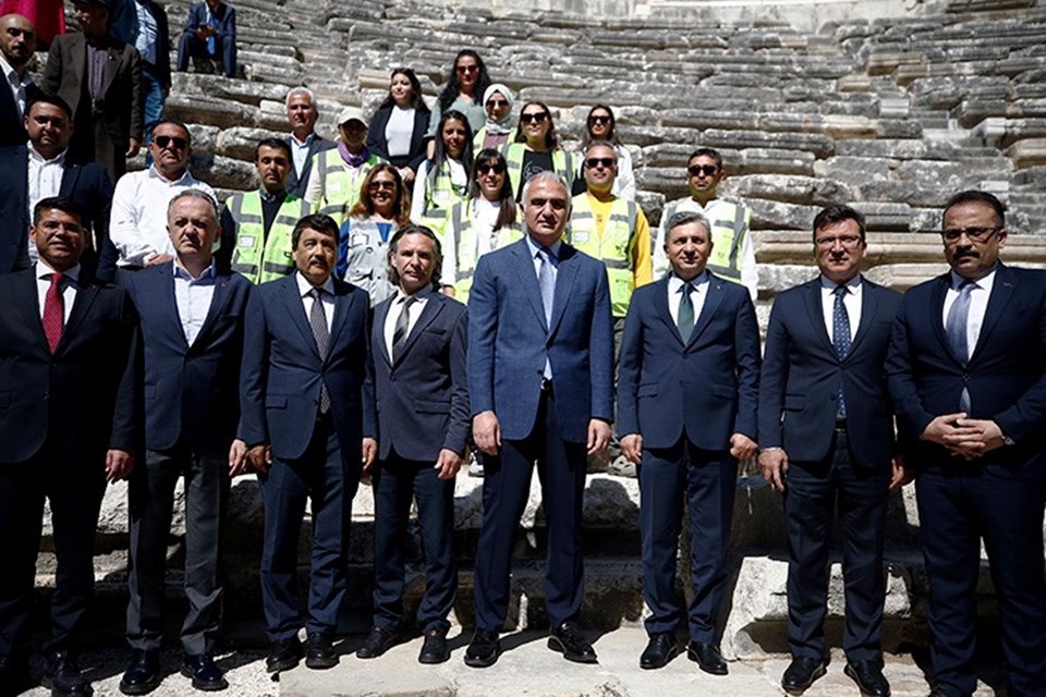 Bakan Ersoy'dan Aspendos açıklaması - 1