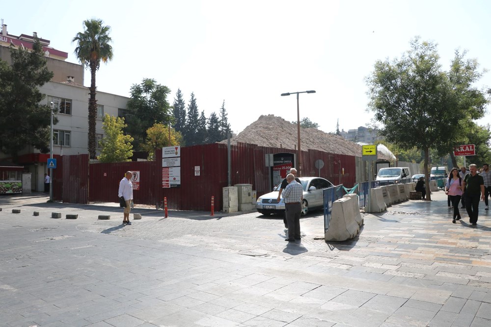 Dünyanın en saçma binasının enkazı da dert oldu - 3