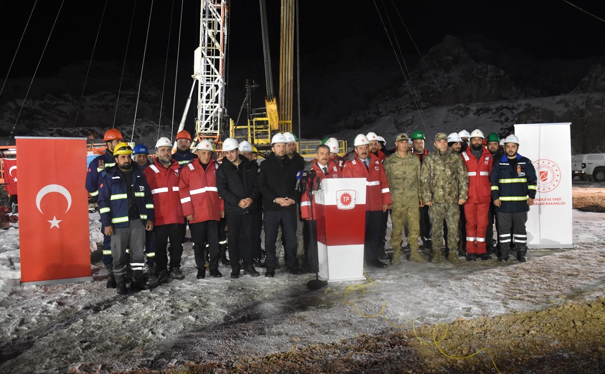 Gabar'da yeni yılın ilk petrol kuyusu açılıdı