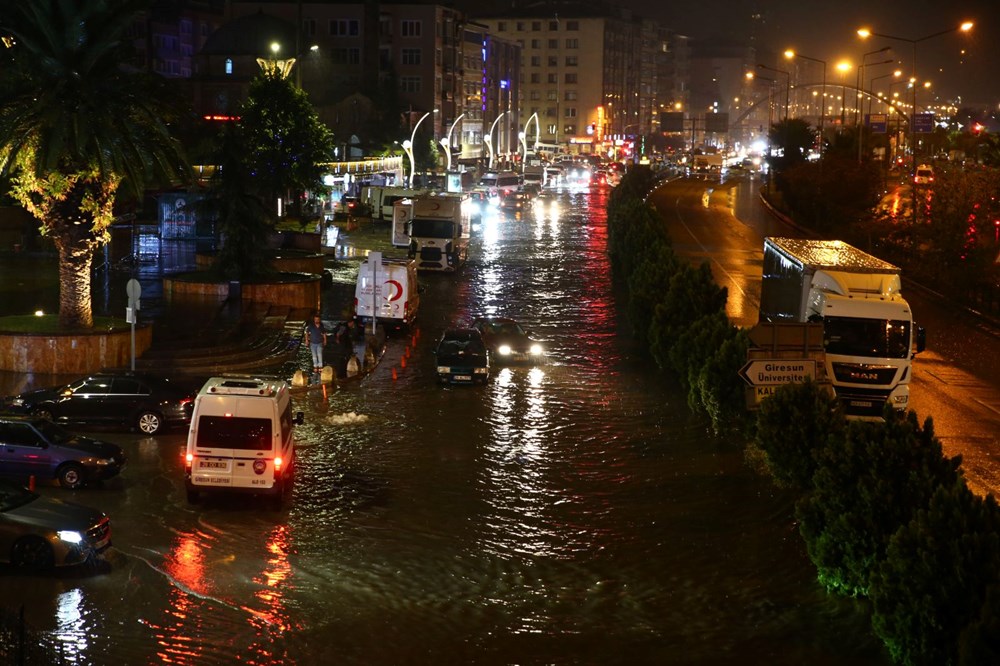 Kuvvetli sağanak birçok ilde hayatı felç etti: Sele kapılan 3 kişi hayatını kaybetti, 1 bebek kayıp - 22