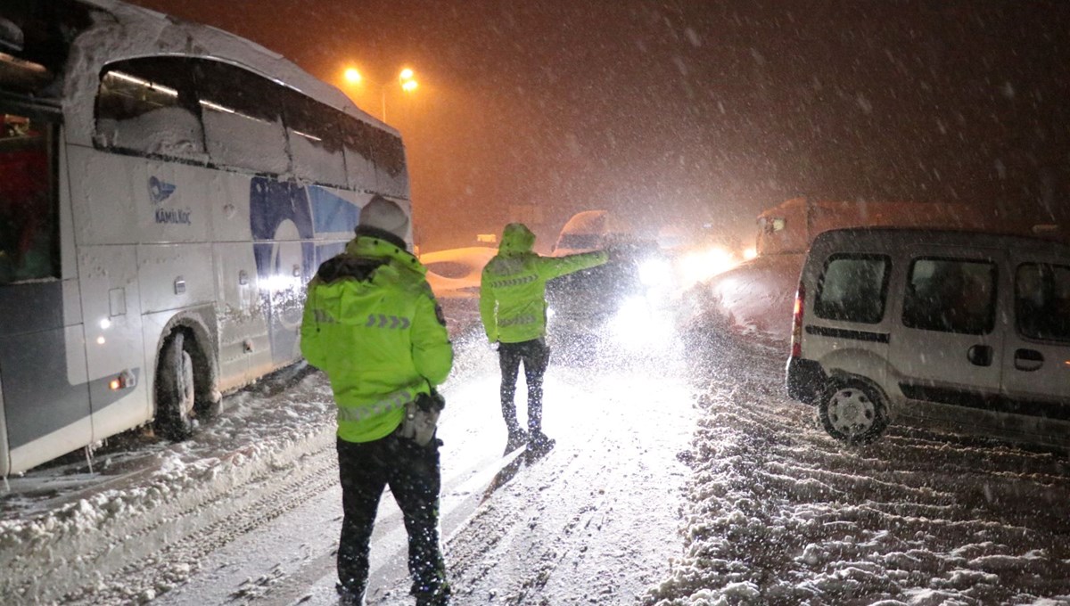 Bolu Valisi: 10 kilometre araç kuyruğu olabilir