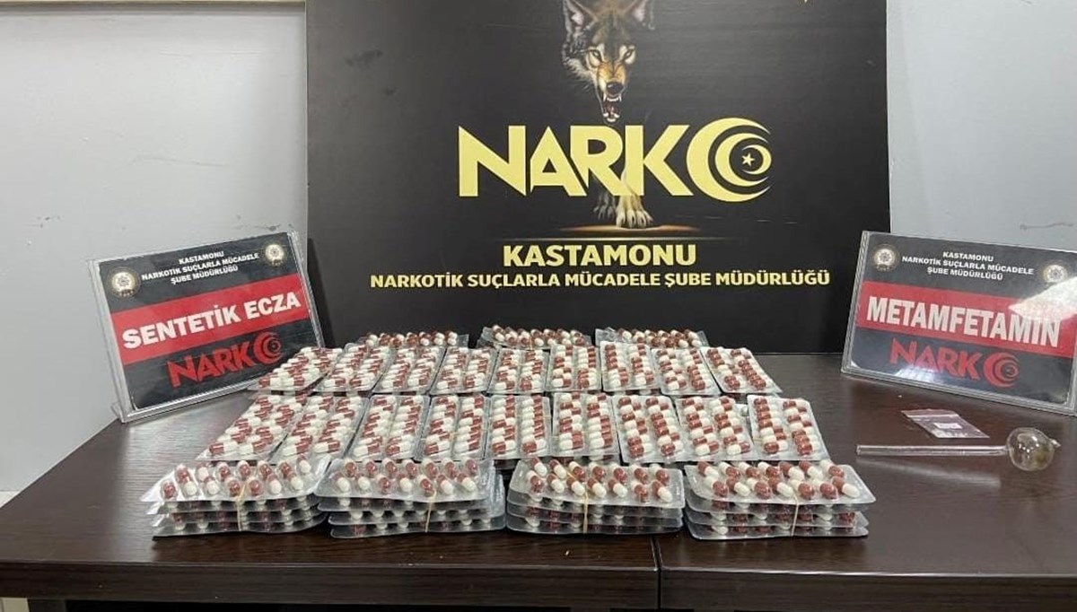 Kastamonu'da uyuşturucuyla yakalanan 2 kişi tutuklandı Kastamonu'da uyuşturucuyla yakalanan 2 kişi tutuklandı