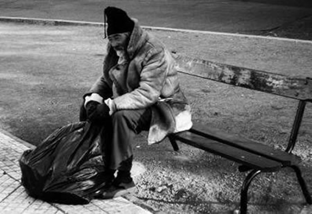 Обои бедолага. Бедолага ему уже не поможешь. Бедолага надпись. Бедолага картинки. Бедолага картинки.