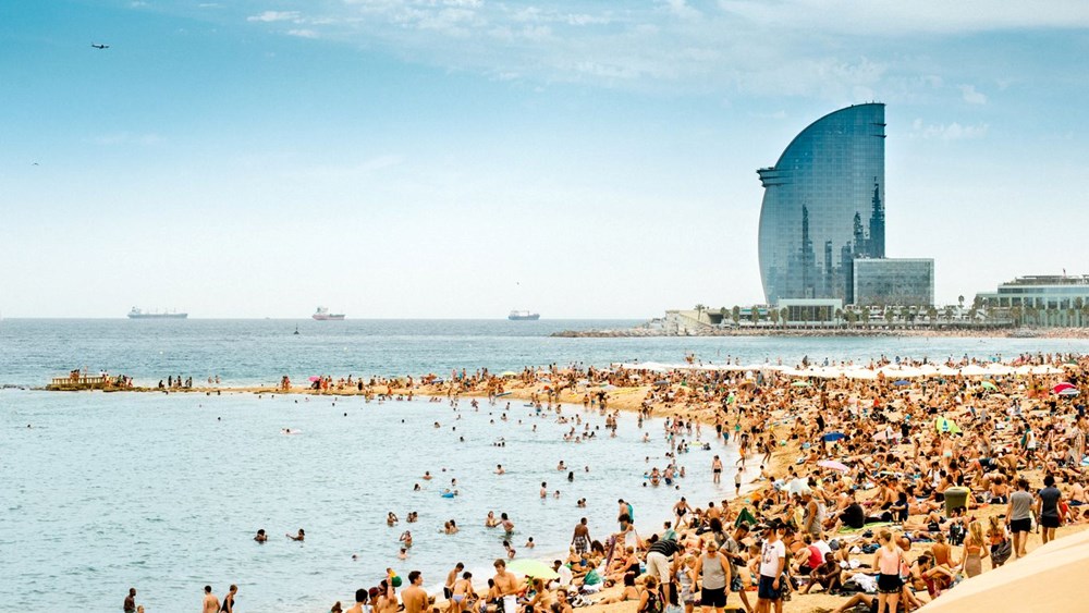 Barcelona’dan plajlarda sigara yasağı - 2