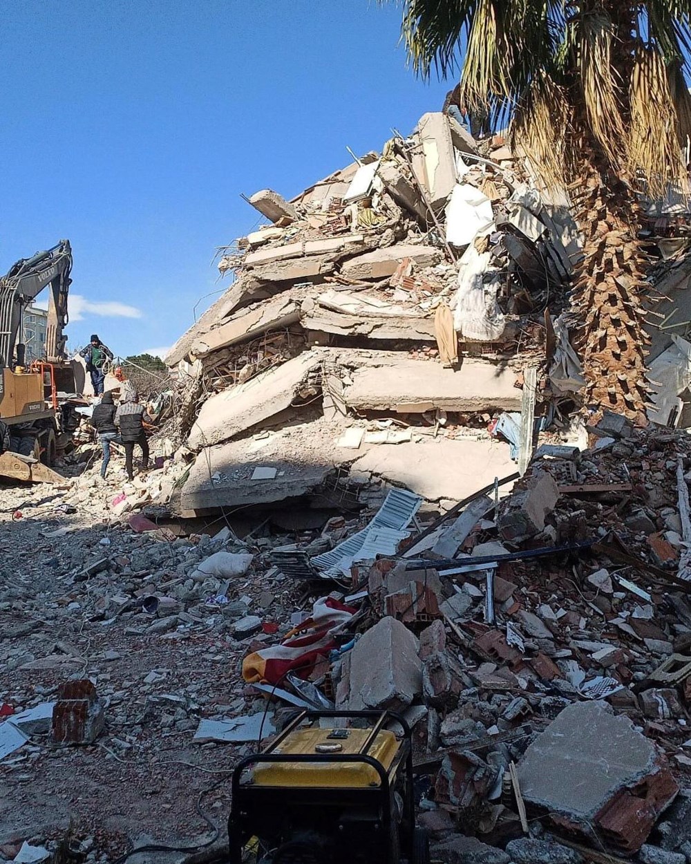 Depremde 150 kişinin öldüğü sitenin zemin etüdü göz kararıyla yapılmış - 2