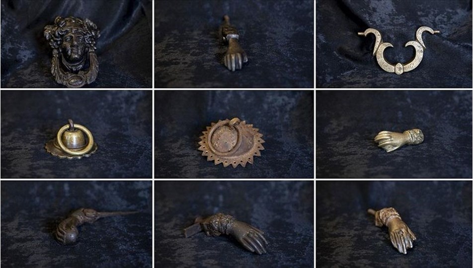 ege nin tarihi kenti tire de asirlik kapi tokmaklari muzede sergileniyor