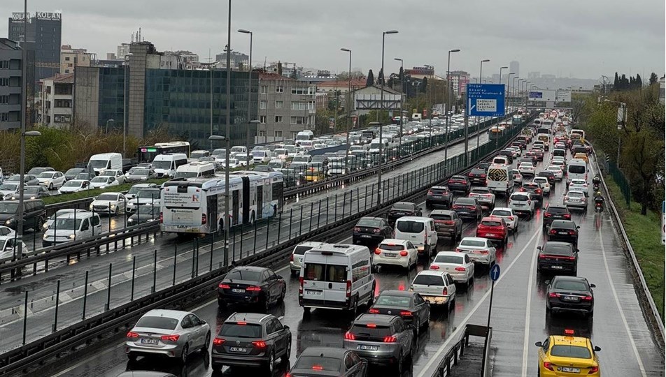 İstanbul'da trafik yoğunluğu yüzde 78'e çıktı