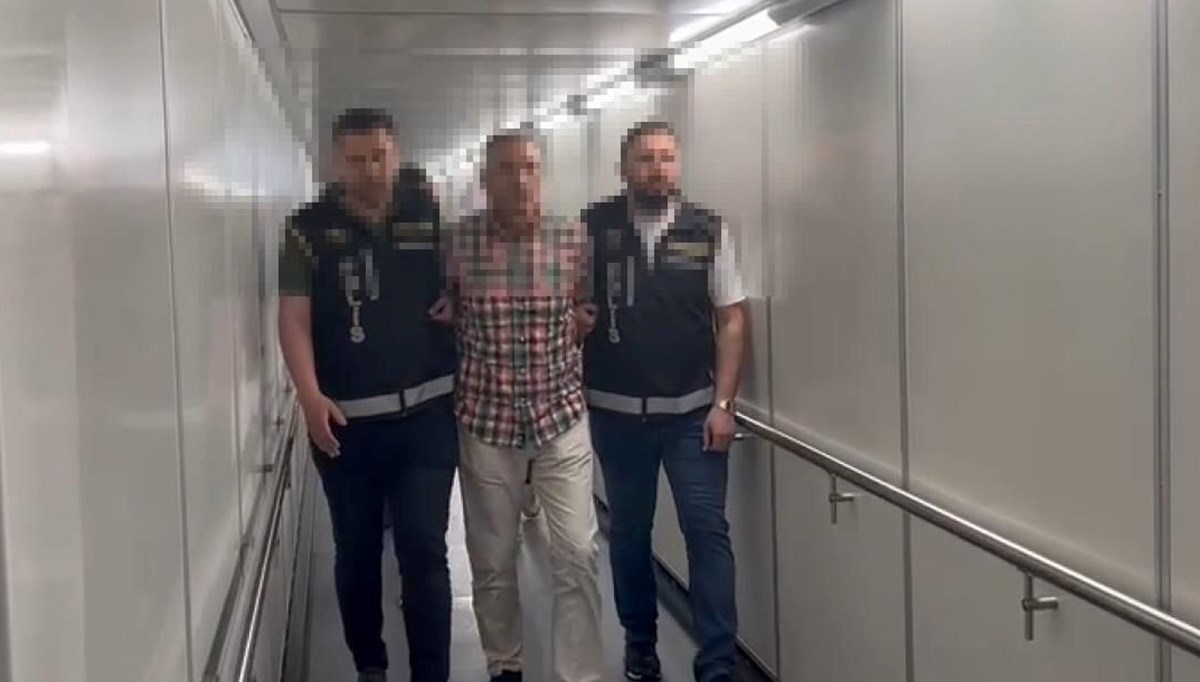 Sarallar suç örgütü lideri Alaattin Saral İstanbul Havalimanı'nda yakalandı Sarallar suç örgütü lideri Alaattin Saral İstanbul Havalimanı'nda yakalandı