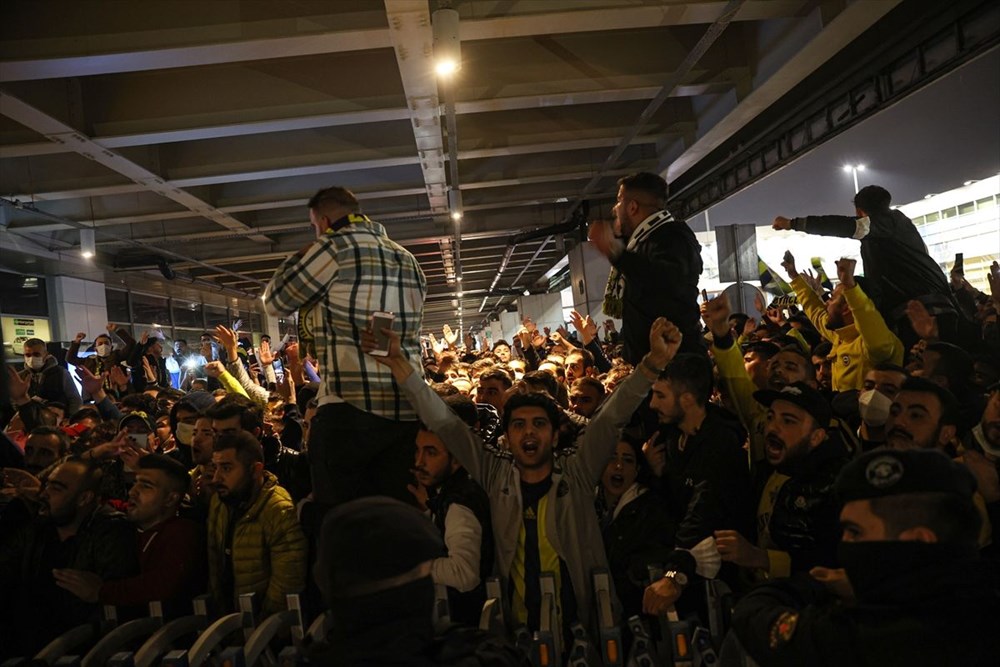 Fenerbahçe kafilesine havalimanında karşılama - 1
