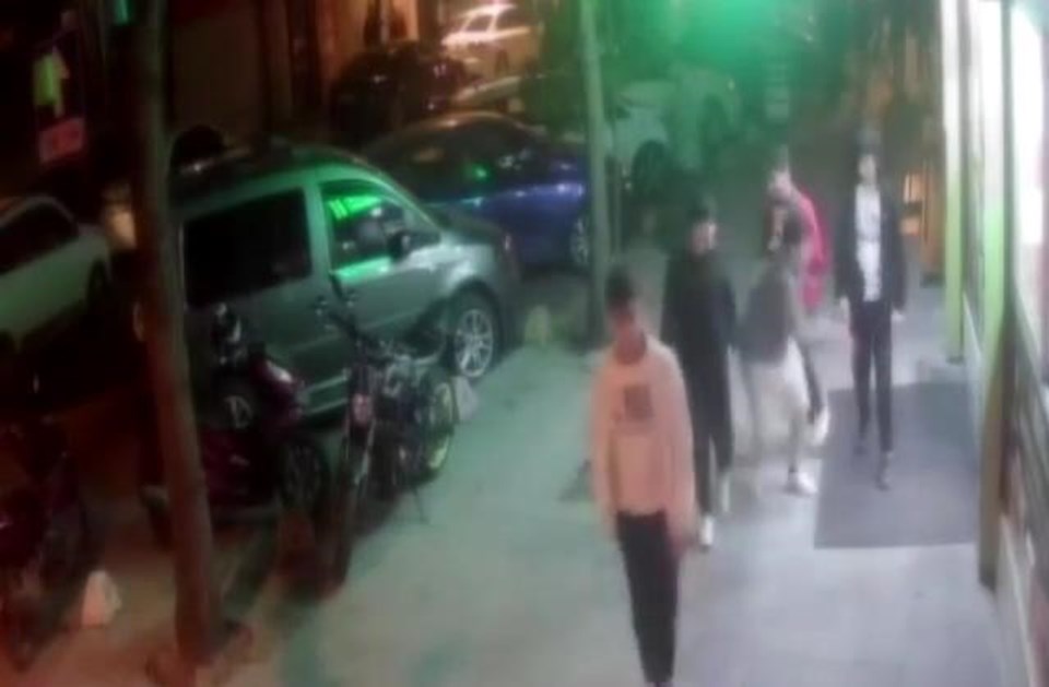 İstanbul'da 3 çocuğu depoya kilitleyen çiğ köftecilere istenen ceza belli oldu - 1