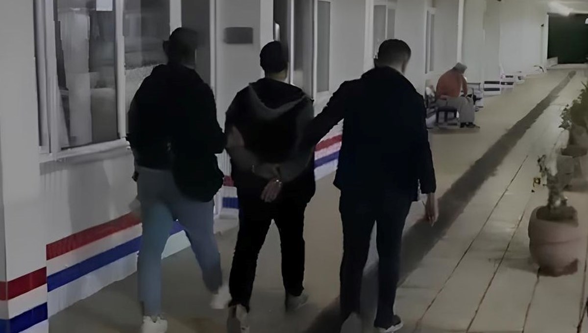 FETÖ firarisi eski öğretmen kaçarken yakalandı FETÖ firarisi eski öğretmen kaçarken yakalandı