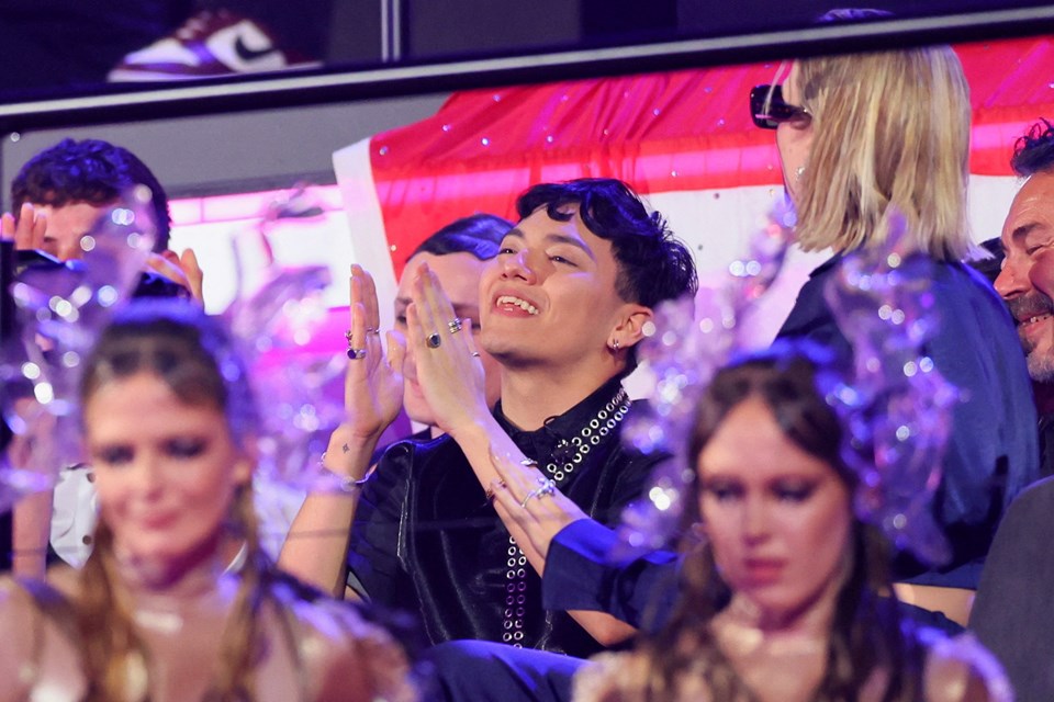 Eurovision'da Avusturya son anda birinci oldu - 1