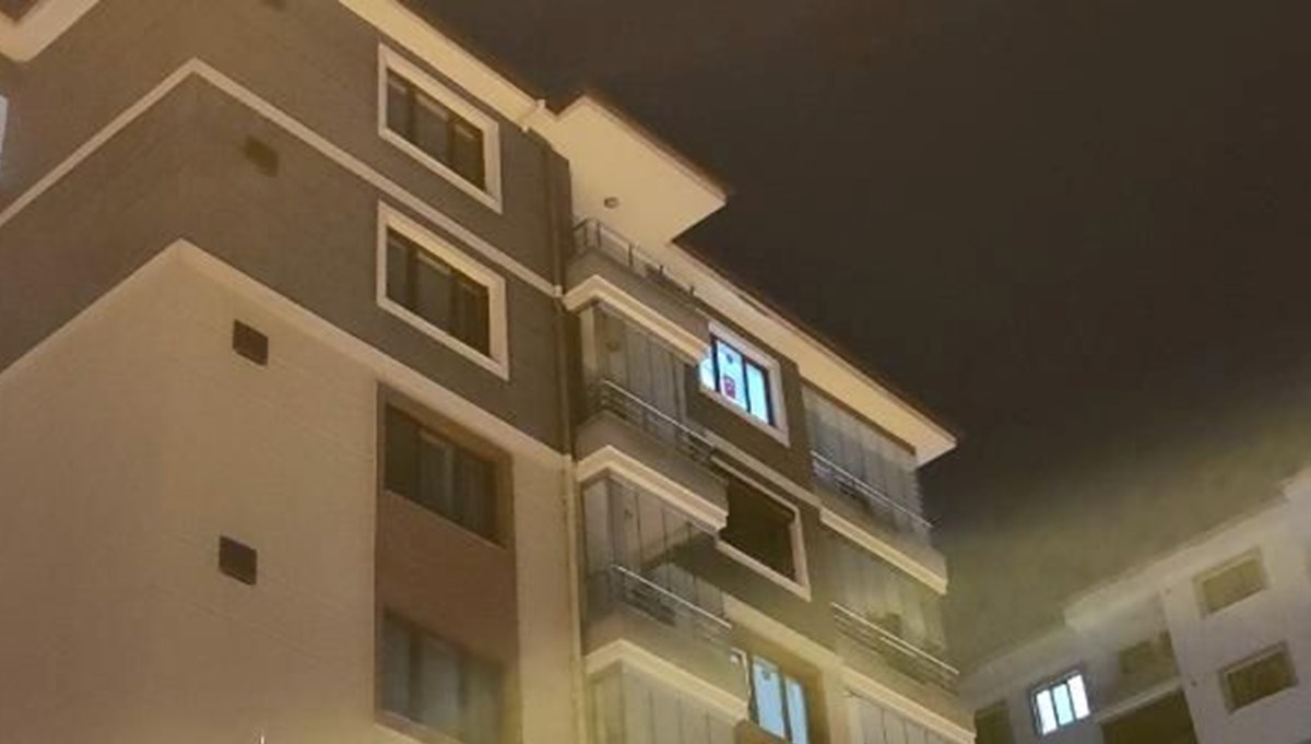 Malatya'da 8'inci kattan düşen çocuk öldü Malatya'da 8'inci kattan düşen çocuk öldü